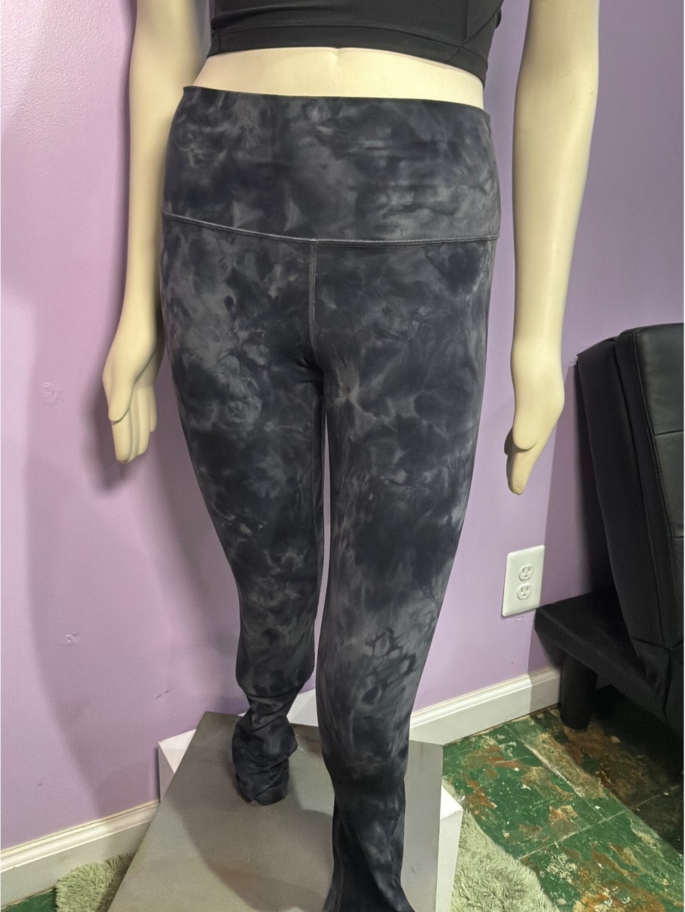 Lululemon - Picture 2 of 3